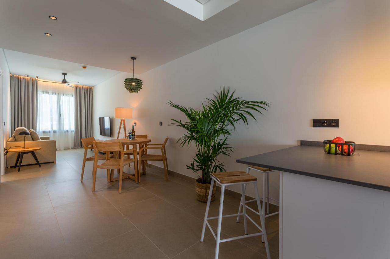 Hotel Apartamentos Hamus Conil De La Frontera Extérieur photo