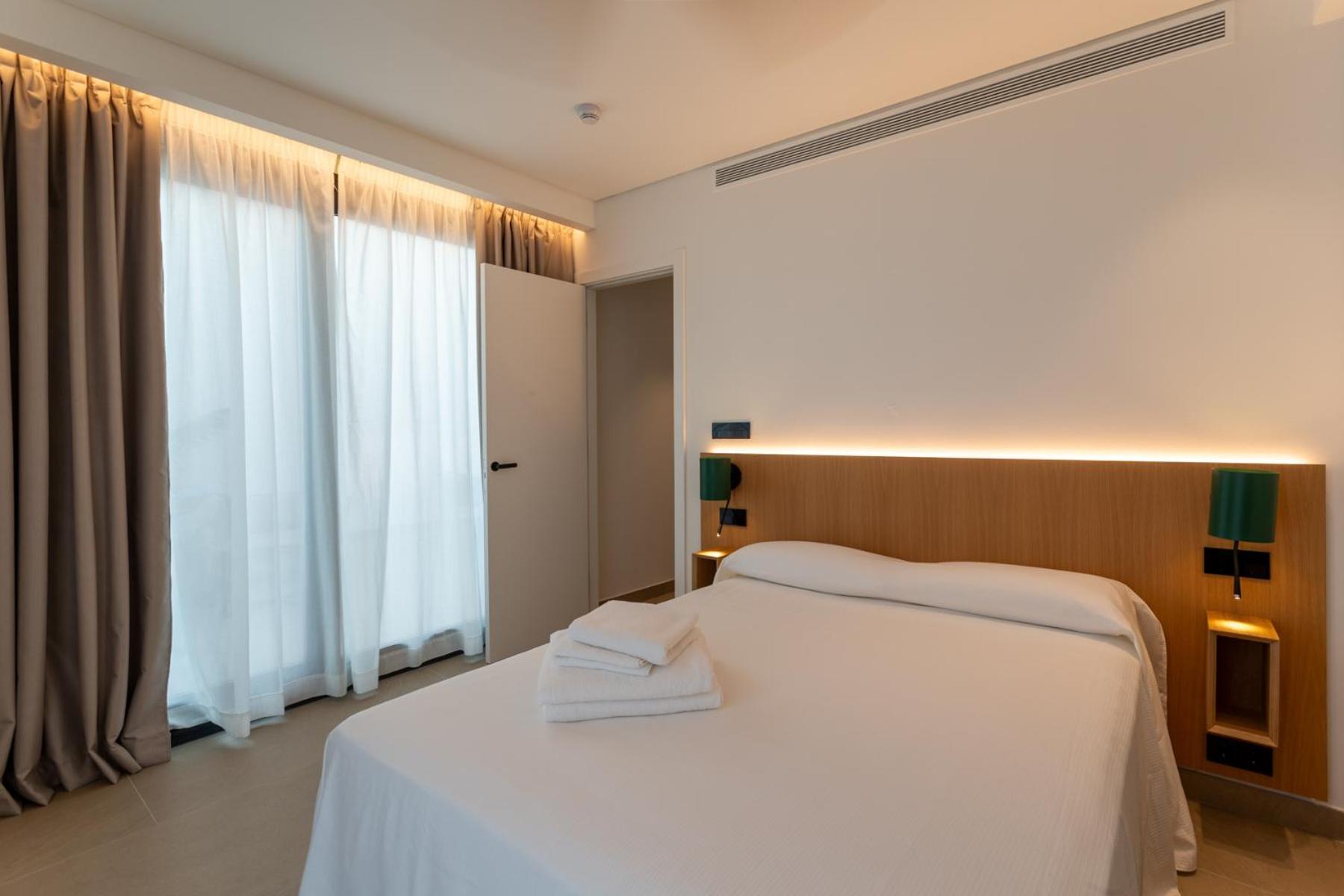 Hotel Apartamentos Hamus Conil De La Frontera Extérieur photo